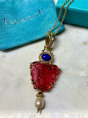 Tagliamonte Venetian Intaglio Glass Medusa Head Necklace Pink Fuchsia New